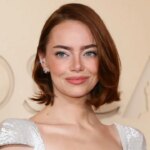 Emma Stone Wore the “Bridgerton” Wedding Dress of My Dreams to the 2026 Oscars