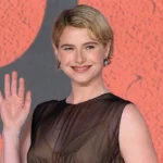 Jessie Buckley on Awards Speeches, Red Carpet Dressing as a New Mom, and Playing Traitors