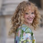 How To Use Hair Mousse, According To Pro Hairstylists